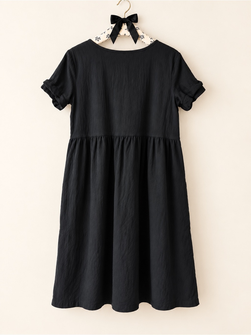 Black Short Sleeve Babydoll Dress with Pockets ~ comparable to size large - Picture 5 of 5